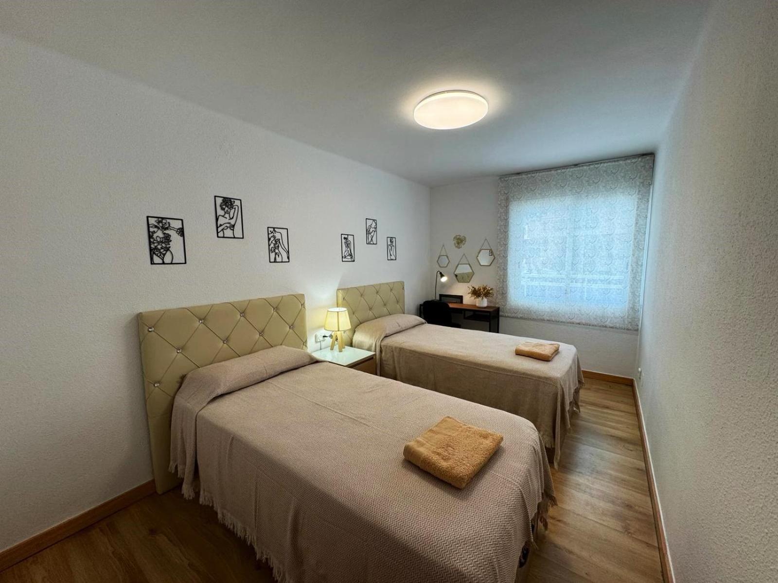Apartamento Barbastro Салоу Екстер'єр фото