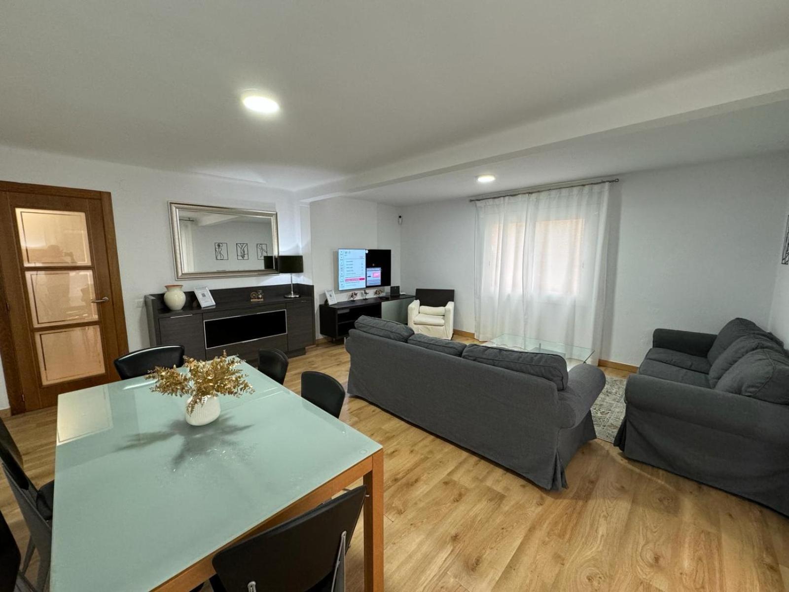 Apartamento Barbastro Салоу Екстер'єр фото